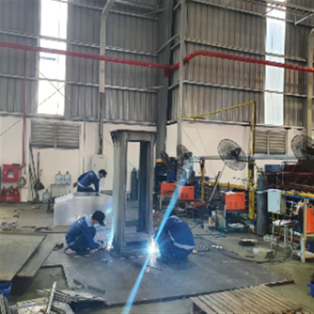 Khởi đầu xây dựng